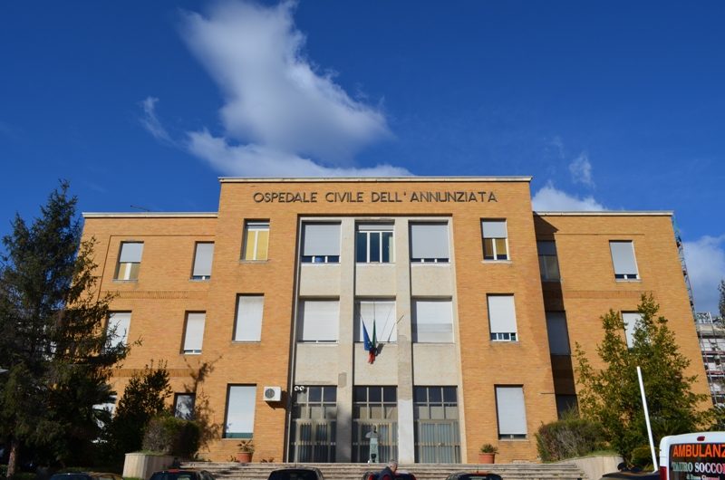 Ospedale%20Civile%20dell%27Annunziata%2C%20Cosenza%20%282%29.jpg